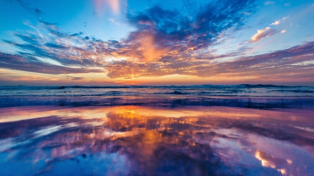 三亿体育注册登录万达游泳池室内健身